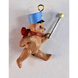 Hallmark Keepsake Ornament March Of The Teddy Bears #1 in Series 1993